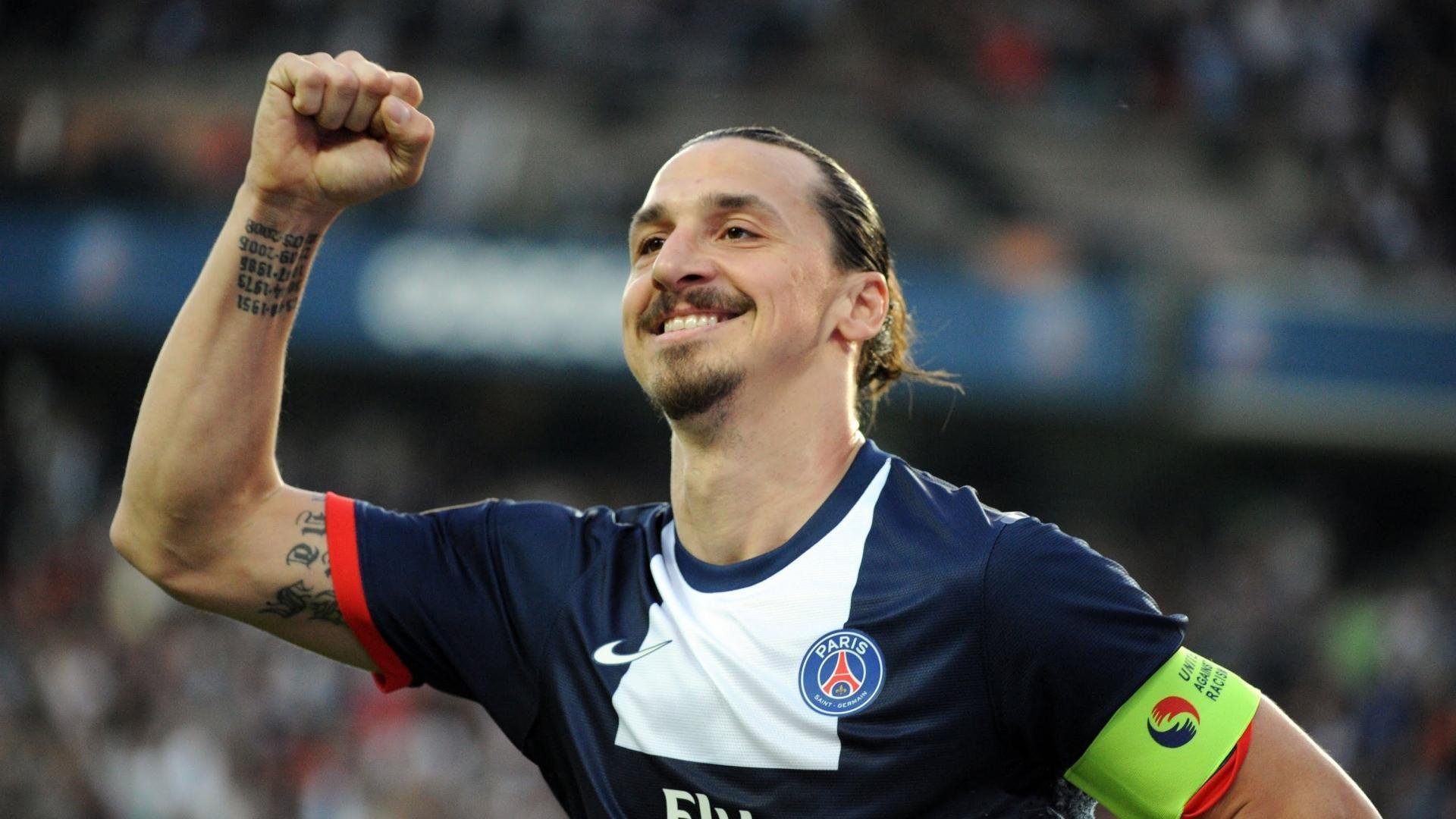 _荣耀时刻：夺冠英雄的瞬间流传千里_，荣耀每届的冠军