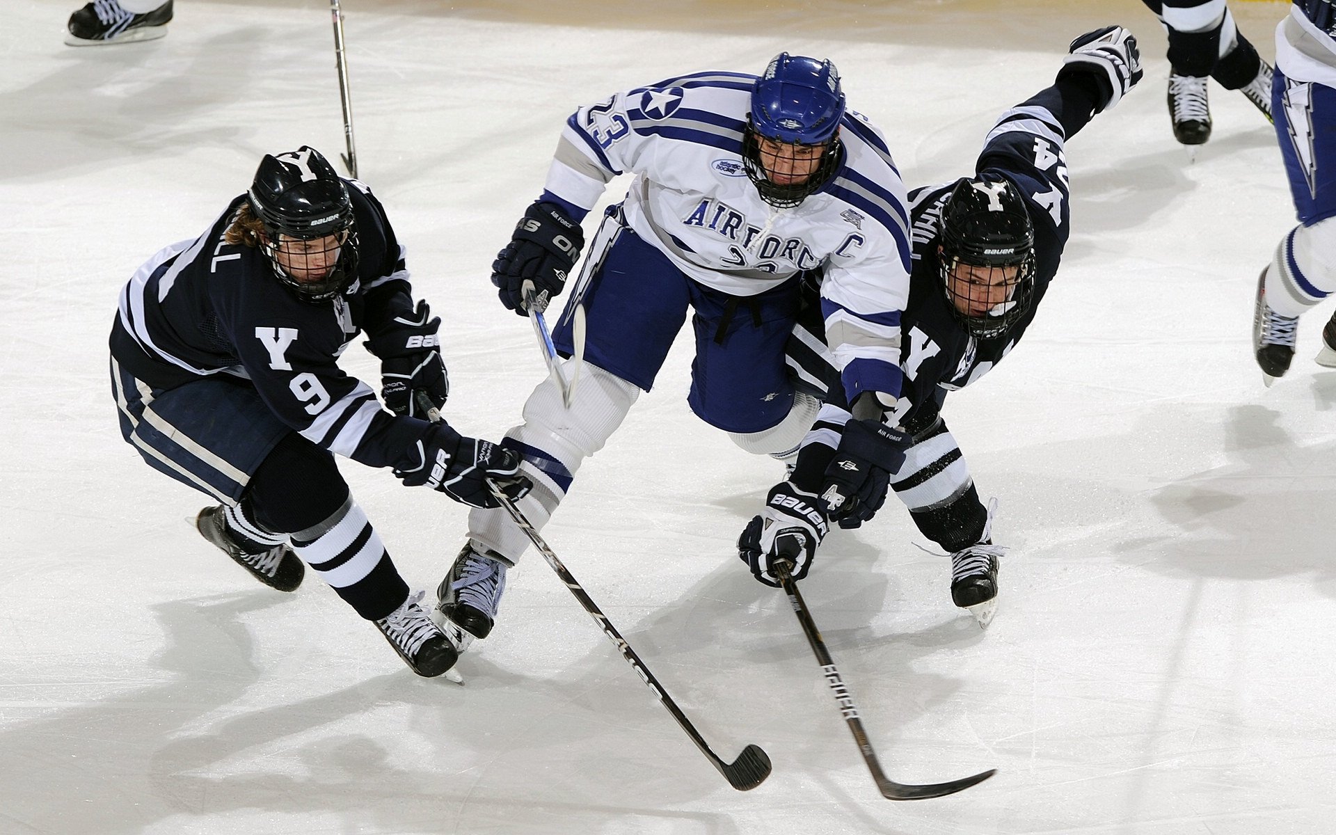 勒沃库森连胜势头不减，勒沃库森对战